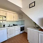 Appartement Hyevass Pour 4 Personnes Proche De La Des Salins Situé à *