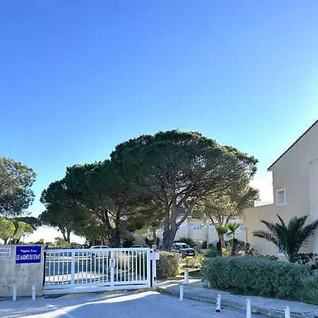 Appartement Hyevass Pour 4 Personnes Proche De La Des Salins Situé à Hyères
