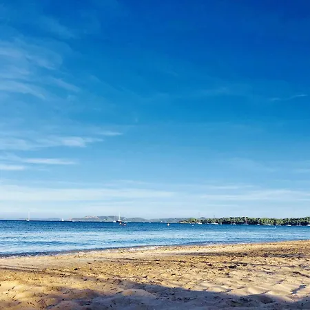 Hyevass Pour 4 Personnes Proche De La Des Salins Situé à *